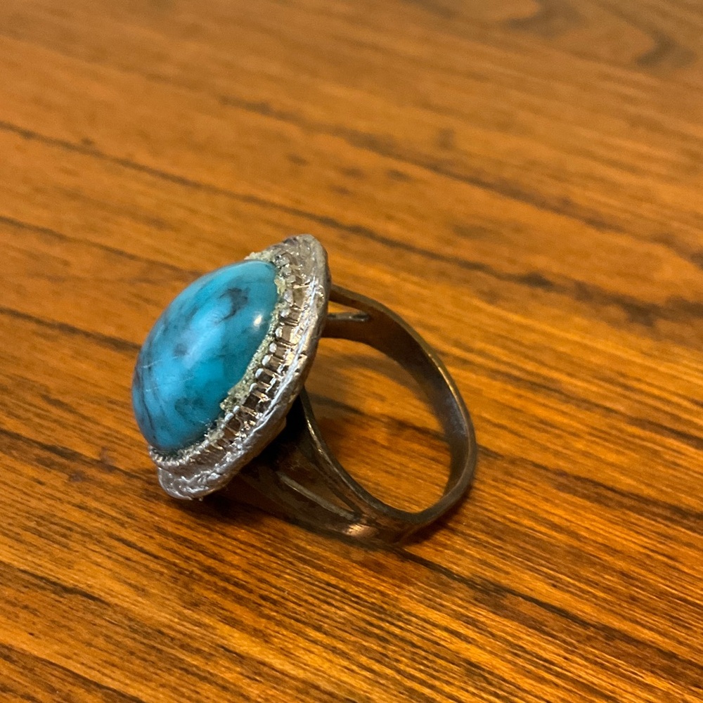 Turquoise Silver Ring - Picture 4 of 6